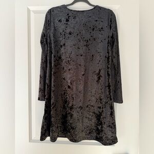 Tahari Black Crushed Velvet Long Sleeve Dress